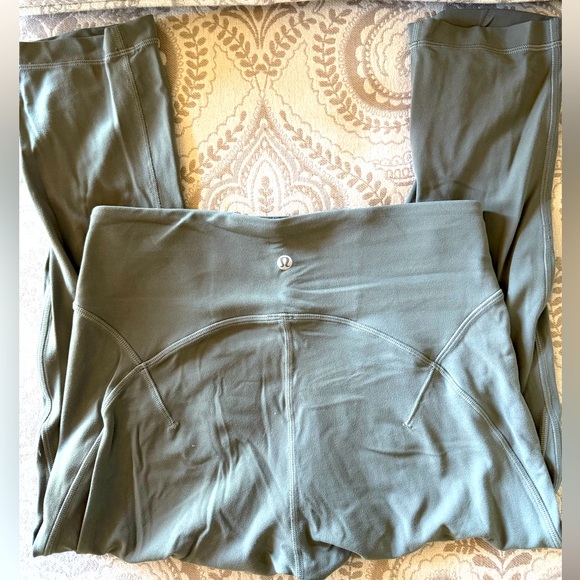lululemon athletica Pants - Lululemon Align crops (21”)